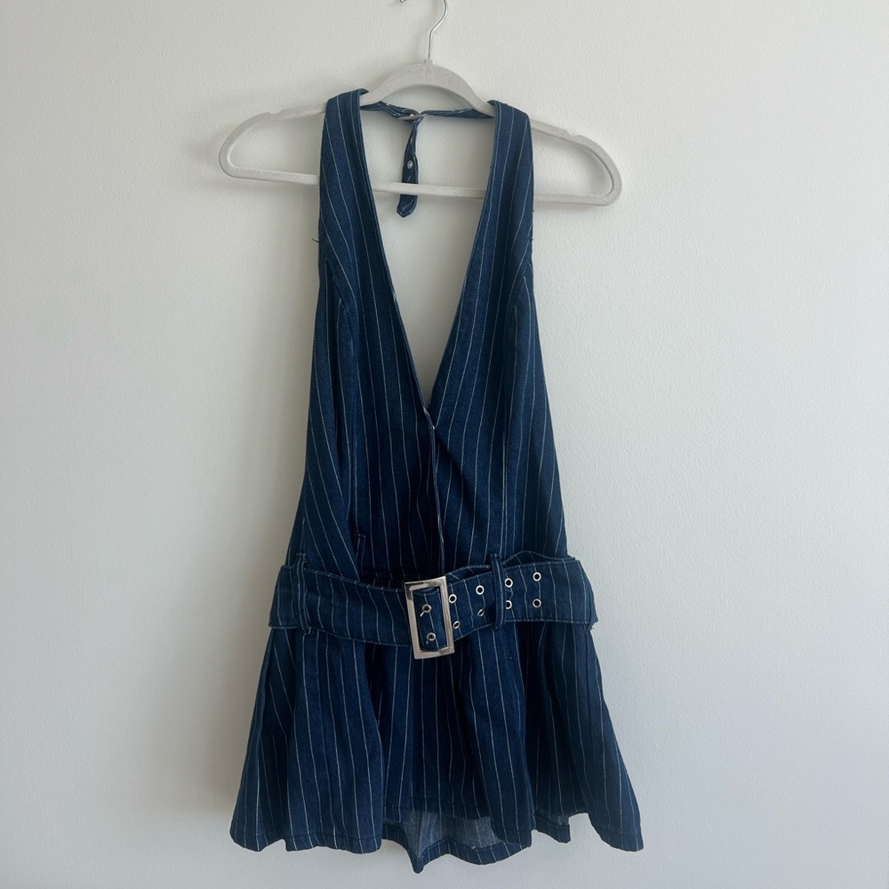 Edikted Blue Pinstripe Denim Romper Halter Deep V Belted Size S 👖 👗